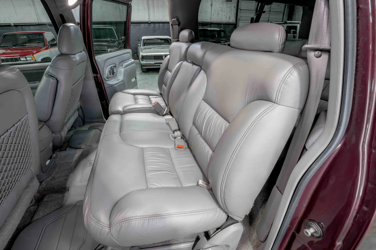 1996-Chevrolet-Suburban-Red Maple Metallic-3GNFK16R3TG160347-51.jpg